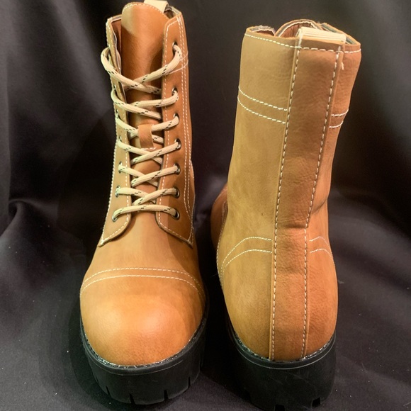 Seven7 women’s size 10 lace up high ankle combat style boots - Picture 3 of 10